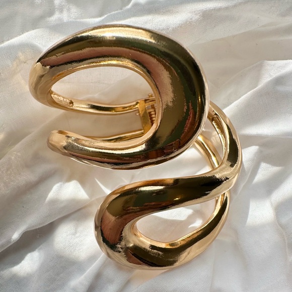 Gold Chunky Metal Cuff Bracelet - Picture 3 of 4